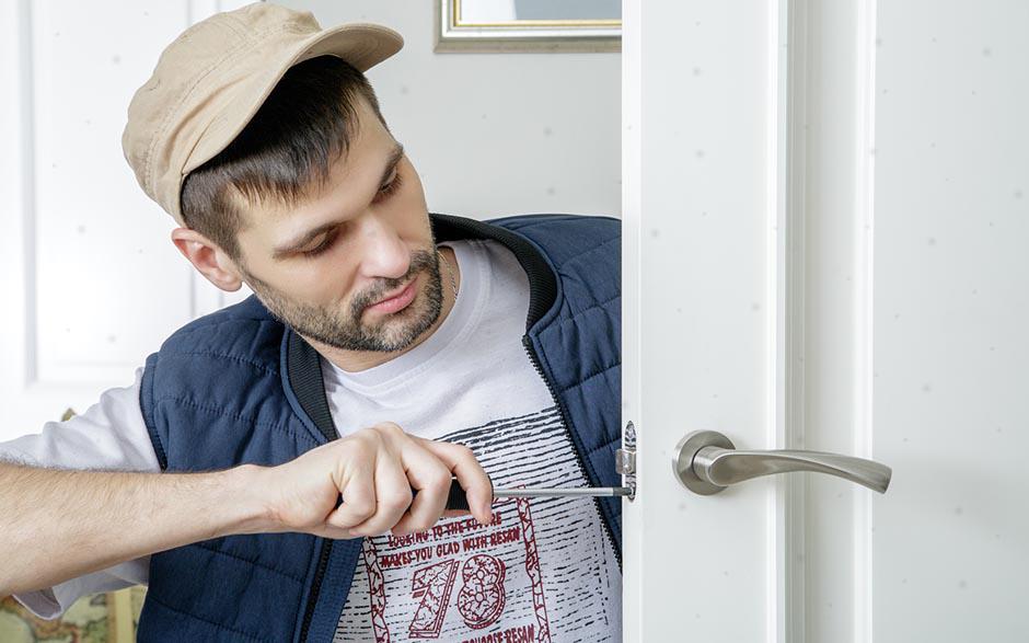 combien coute un serrurier pour ouvrir une porte Coulommiers
